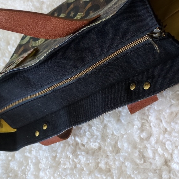 Brown and Blue Camouflage Tote with Leather Straps - Picture 10 of 11